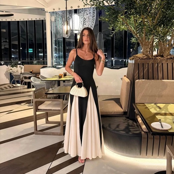 Dresses & Skirts - Elegant Black and White Dress